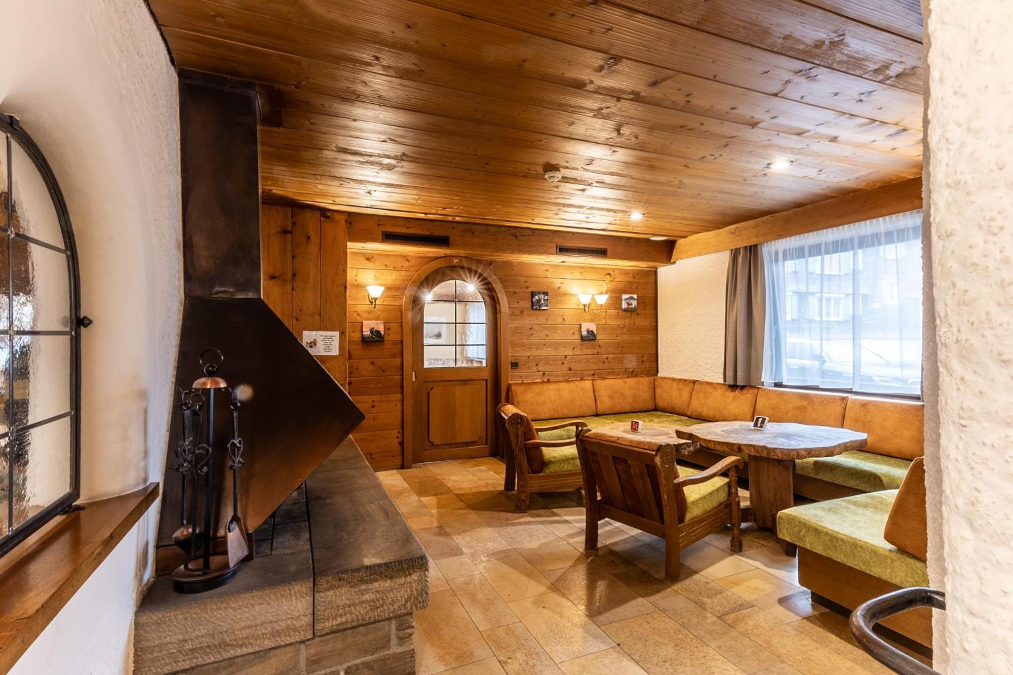 Hotel Loewen Лингенау Экстерьер фото